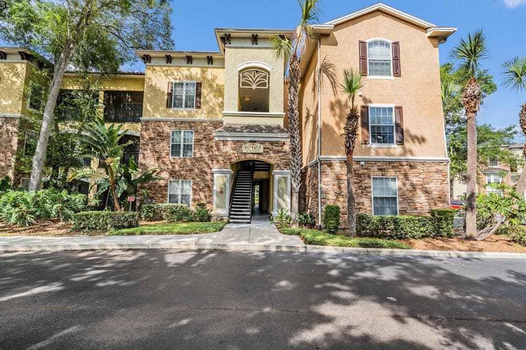 10103 COURTNEY OAKS CIRCLE UNIT 103