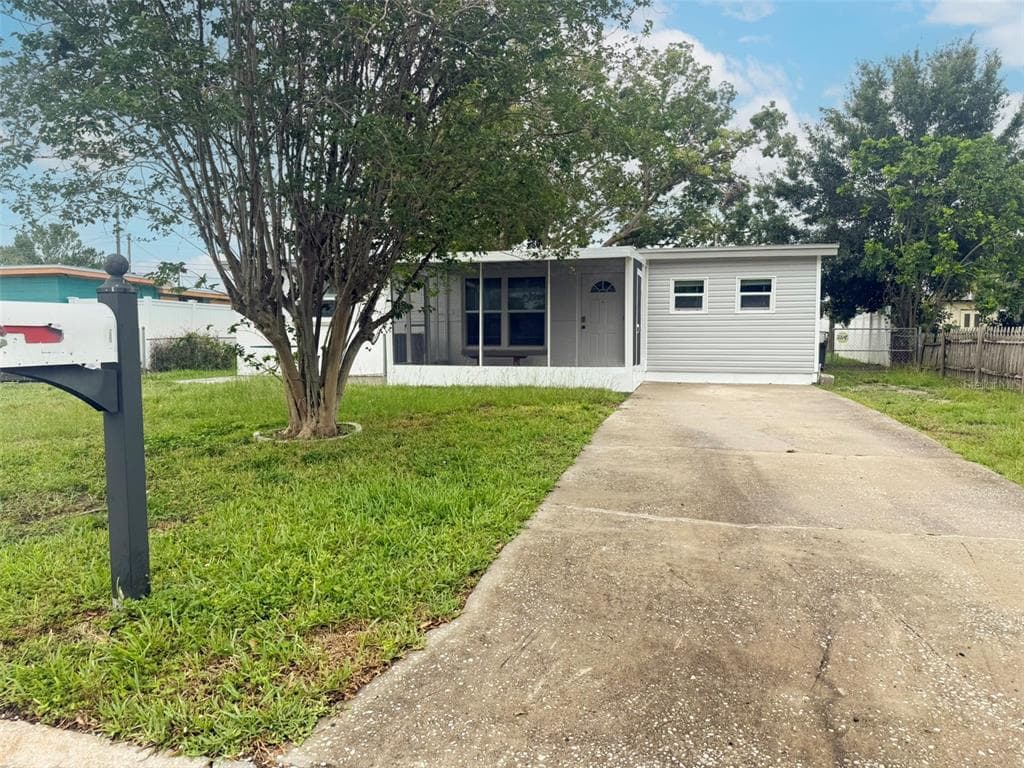 8096 ROSE TERRACE SEMINOLE, FL 33777