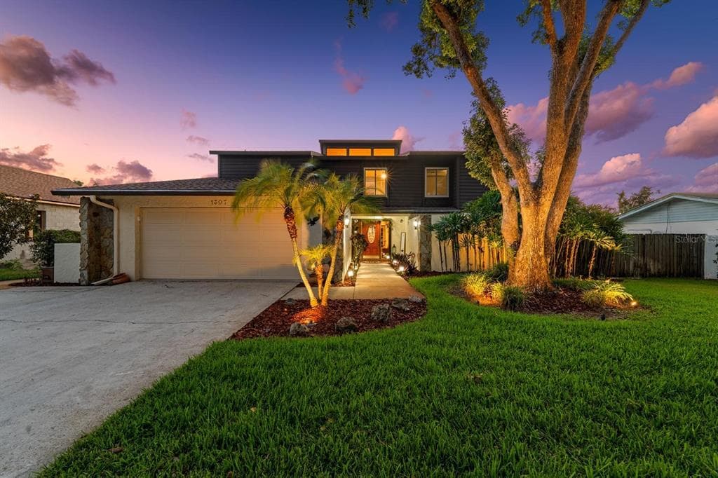 1307 LENNA AVENUE SEFFNER, FL 33584