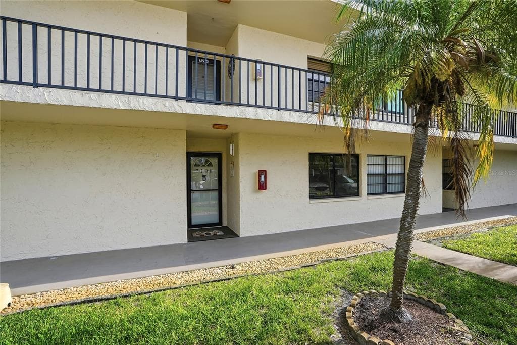 12300 VONN ROAD UNIT 7104 LARGO, FL 33774