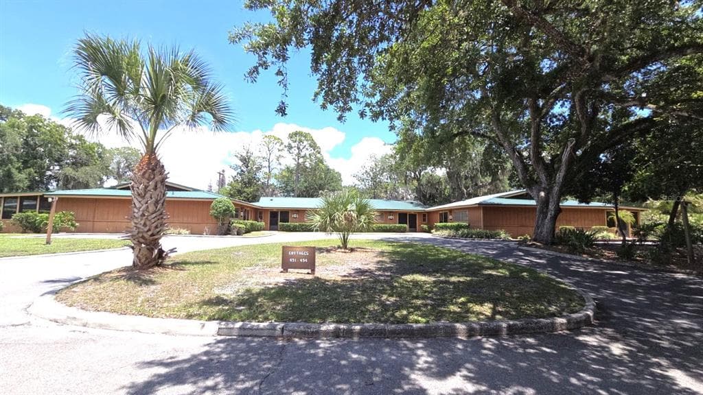 454 COTTAGE CIRCLE UNIT 454 RIVER RANCH, FL 33867