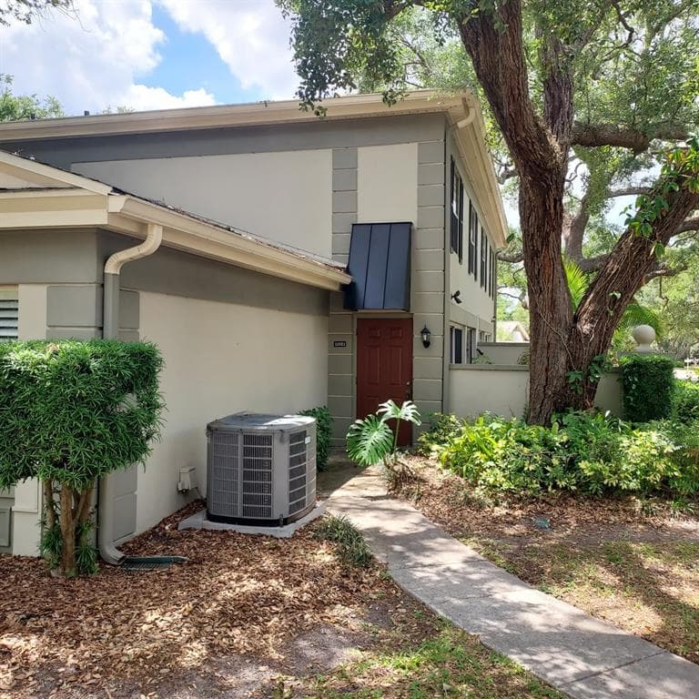 11821 NORTHTRAIL AVENUE UNIT 11821 TAMPA, FL 33617