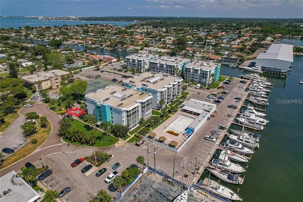 4910 38TH WAY S UNIT 111