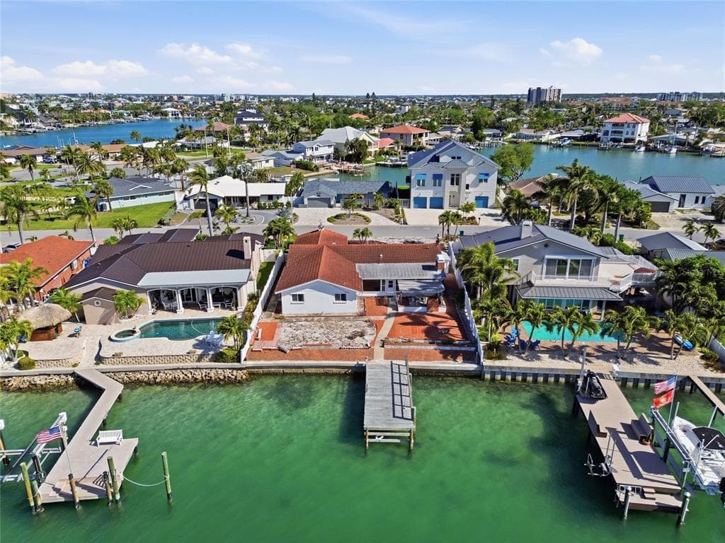 4 BELLEVUE DRIVE TREASURE ISLAND, FL 33706