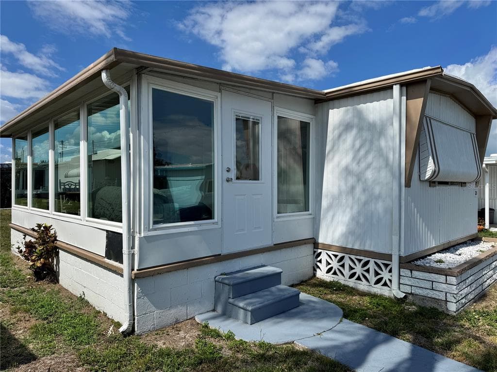 420 49TH STREET E UNIT 20 PALMETTO, FL 34221