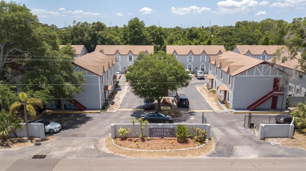 5706 N LINCOLN AVENUE UNIT C TAMPA, FL 33614