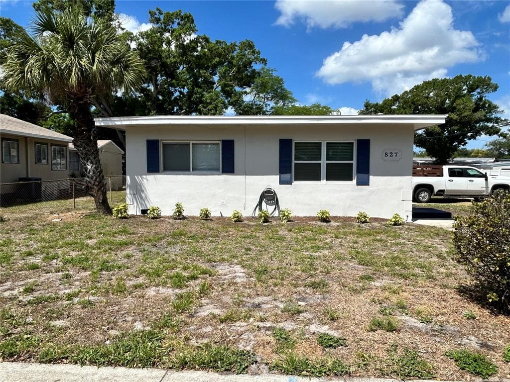 827 40TH STREET S ST PETERSBURG, FL 33711