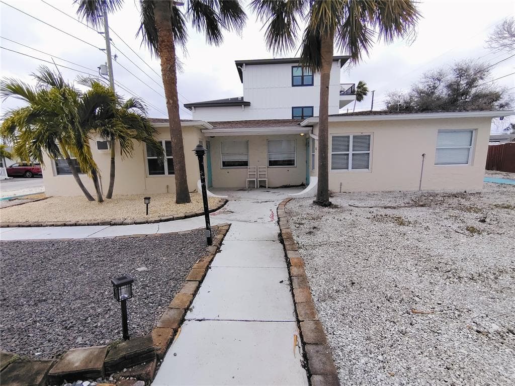 115 145TH AVENUE E UNIT 3 MADEIRA BEACH, FL 33708