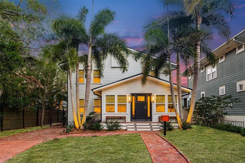 124 19TH AVENUE N ST PETERSBURG, FL 33704