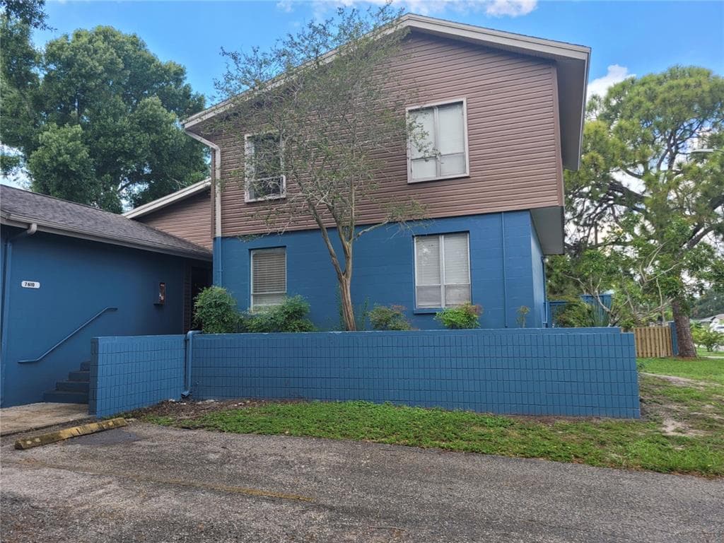 7610 W POWHATAN AVENUE UNIT 1 TAMPA, FL 33615