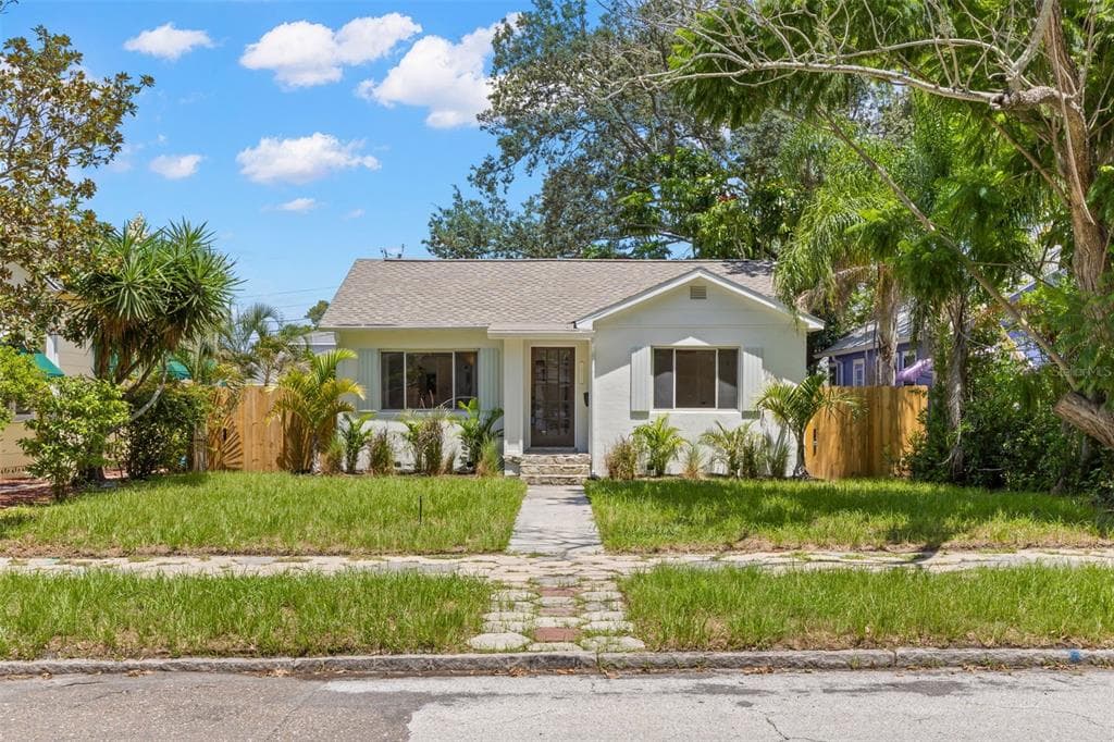 1211 16TH AVENUE N ST PETERSBURG, FL 33704