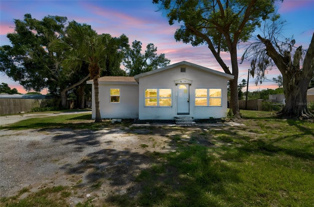 1611 E SHELL POINT ROAD RUSKIN, FL 33570