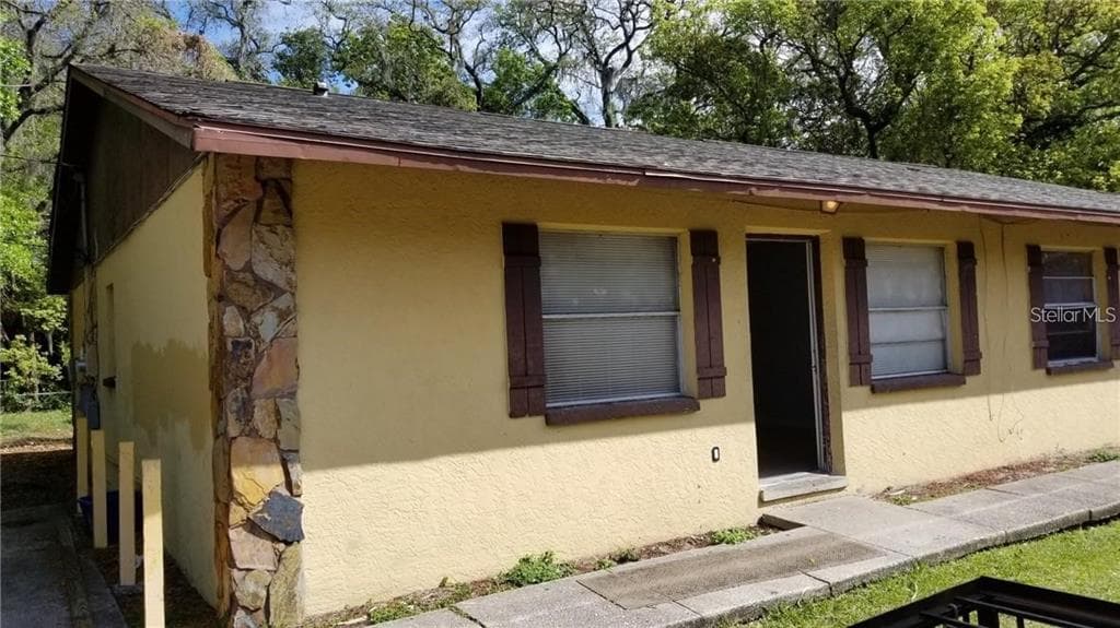 8203 N KLONDYKE STREET TAMPA, FL 33604