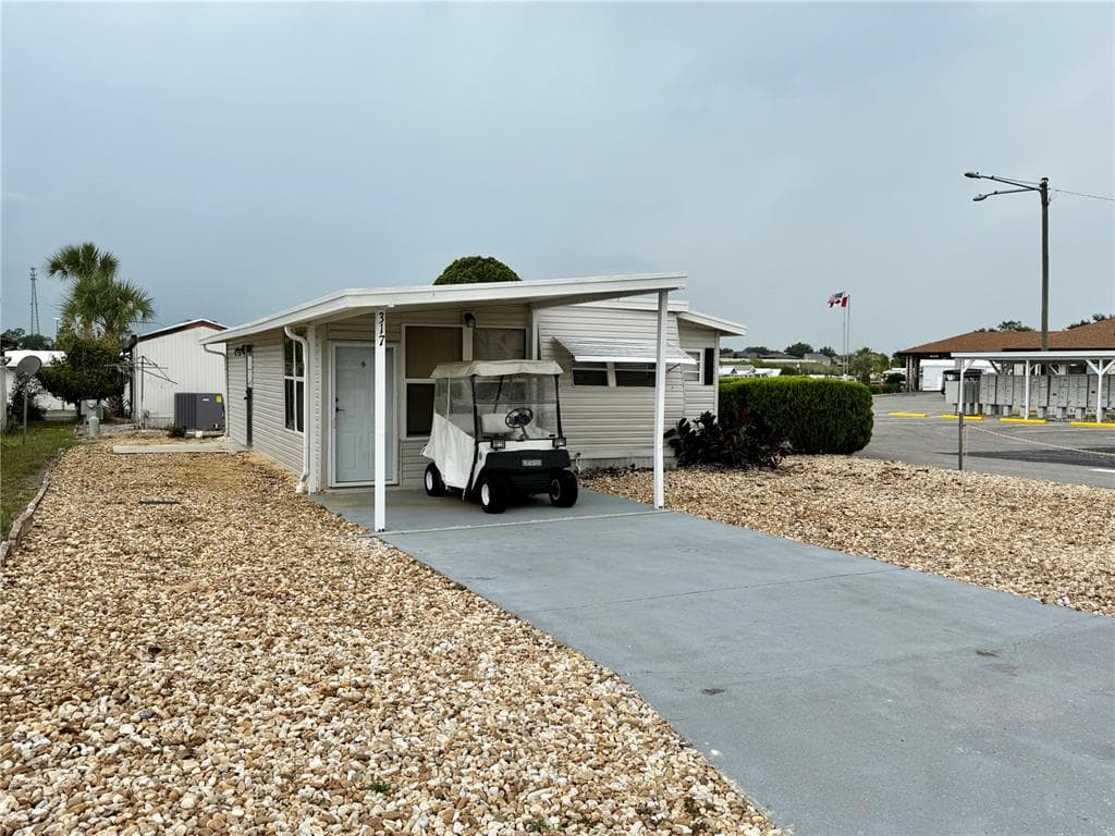 317 GOLF CREST LANE UNIT 58 DAVENPORT, FL 33837