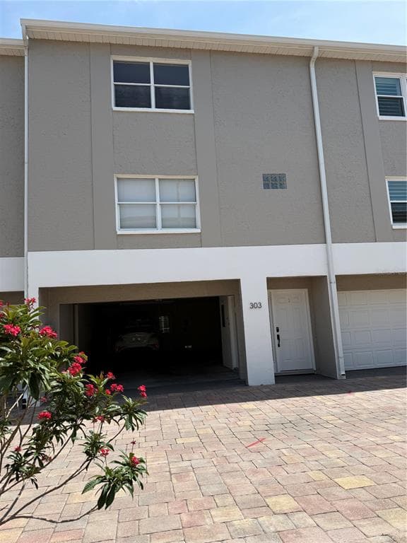 1117 PINELLAS BAYWAY S UNIT 303 TIERRA VERDE, FL 33715