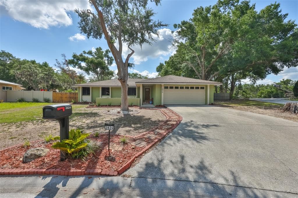 2824 BELLWOOD DRIVE BRANDON, FL 33511