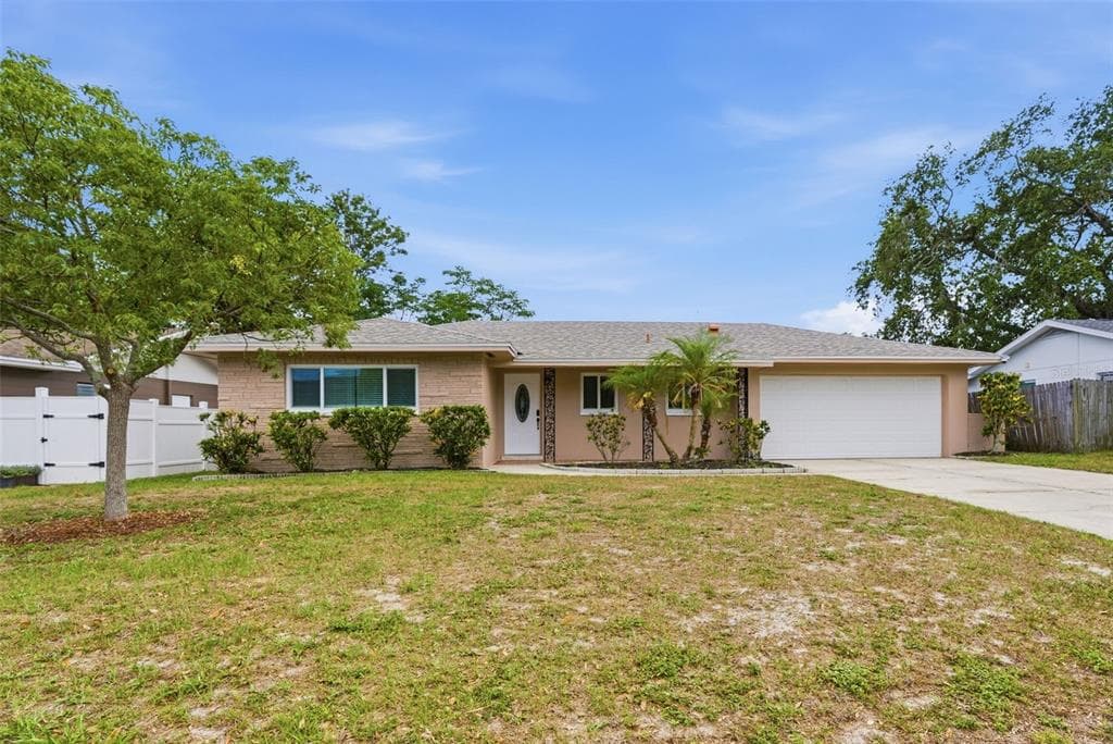 2465 BRENTWOOD DRIVE CLEARWATER, FL 33764