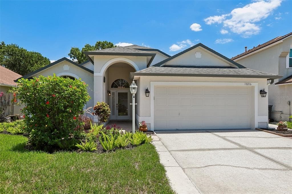 10216 CHARLESTON CORNER ROAD TAMPA, FL 33635