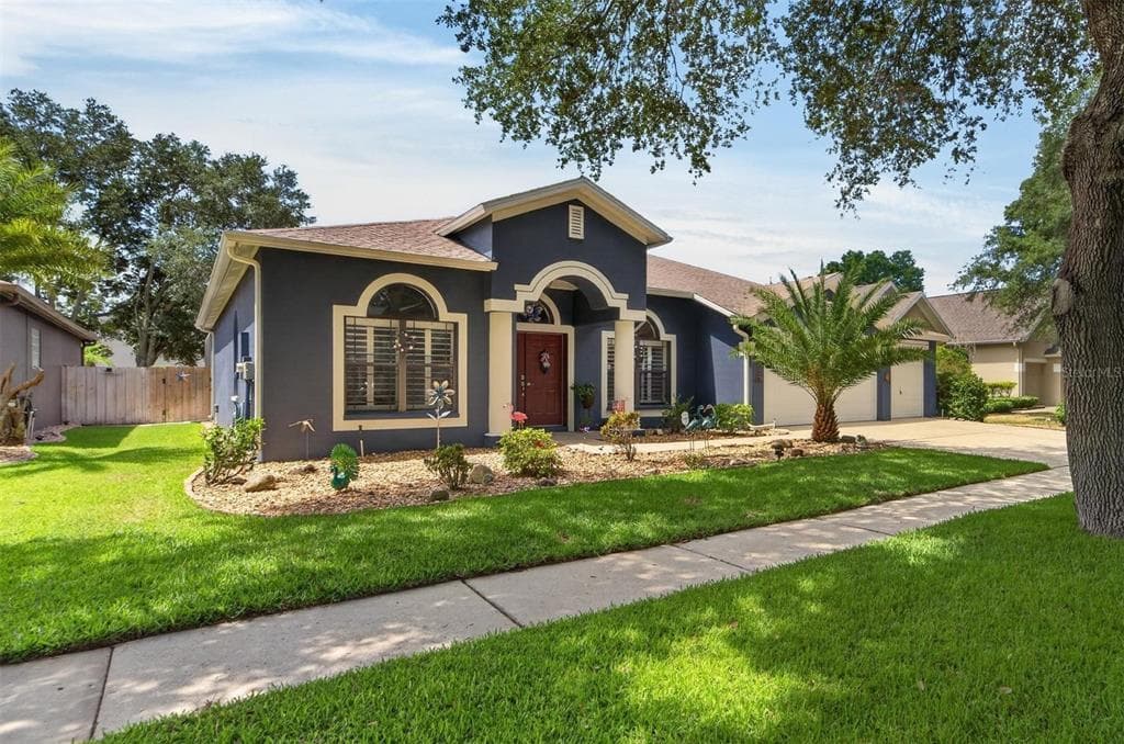 2819 LAUREL LEAF DRIVE VALRICO, FL 33594