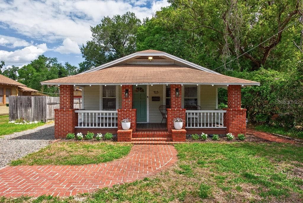 413 W NORTH BAY STREET TAMPA, FL 33603