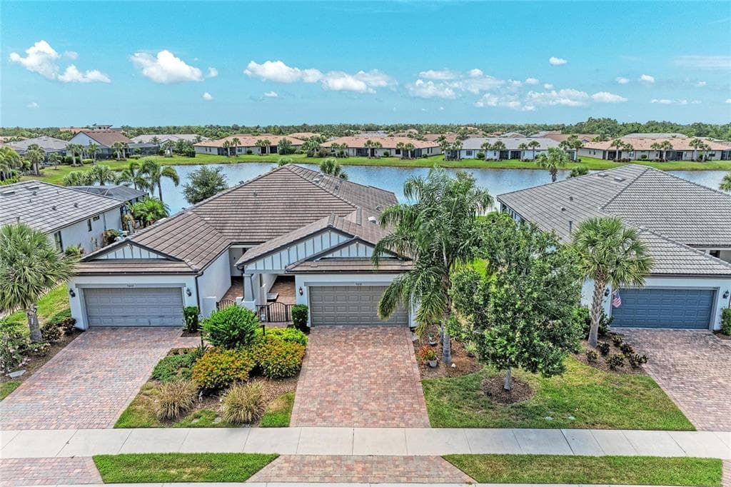 7018 HOLBROOK COVE BRADENTON, FL 34202