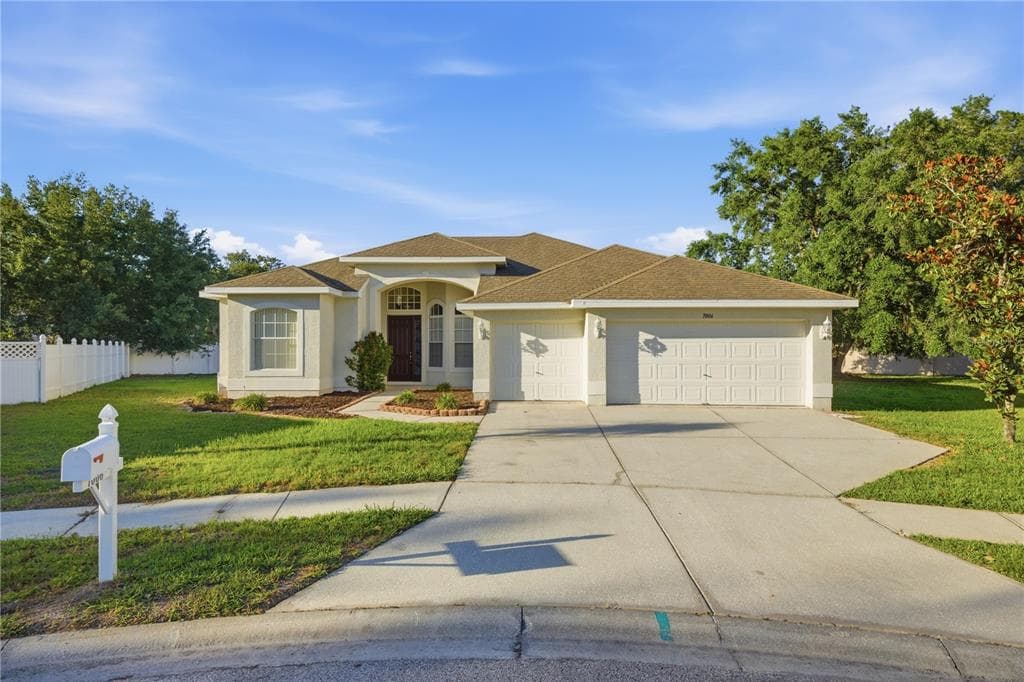 7006 ORVICTI COURT WESLEY CHAPEL, FL 33544