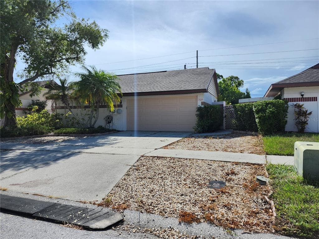 7125 SILVERMILL DRIVE TAMPA, FL 33635