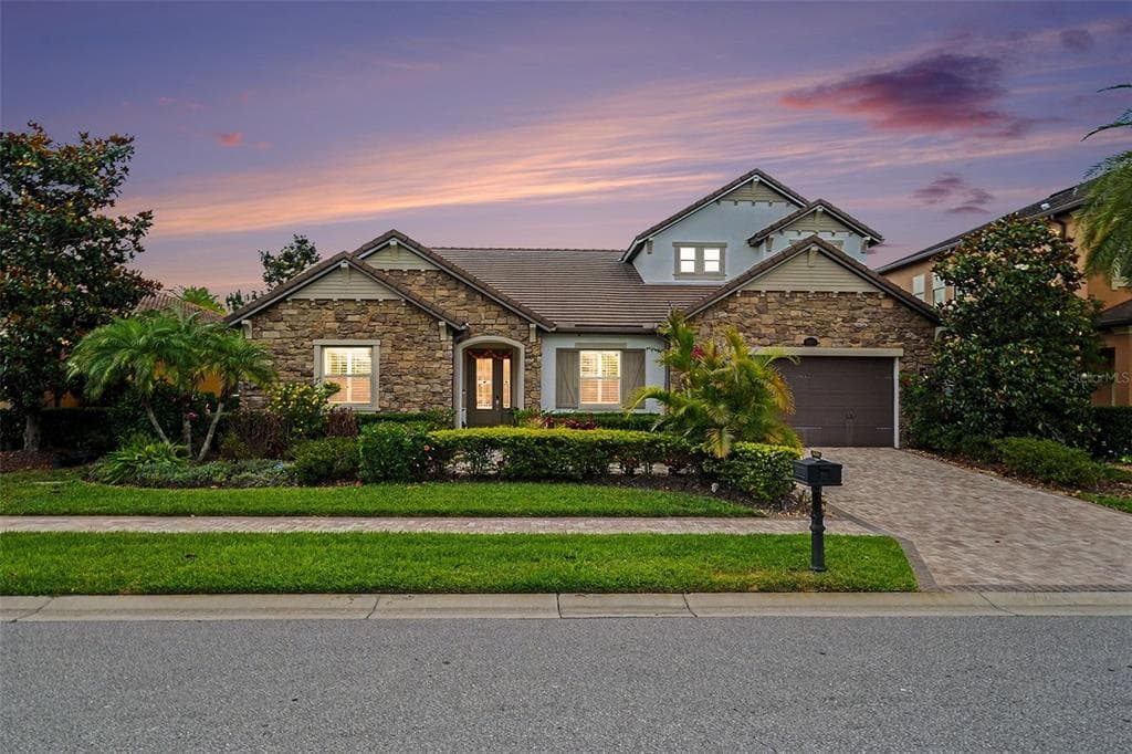 18213 PINE HAMMOCK BOULEVARD LUTZ, FL 33548