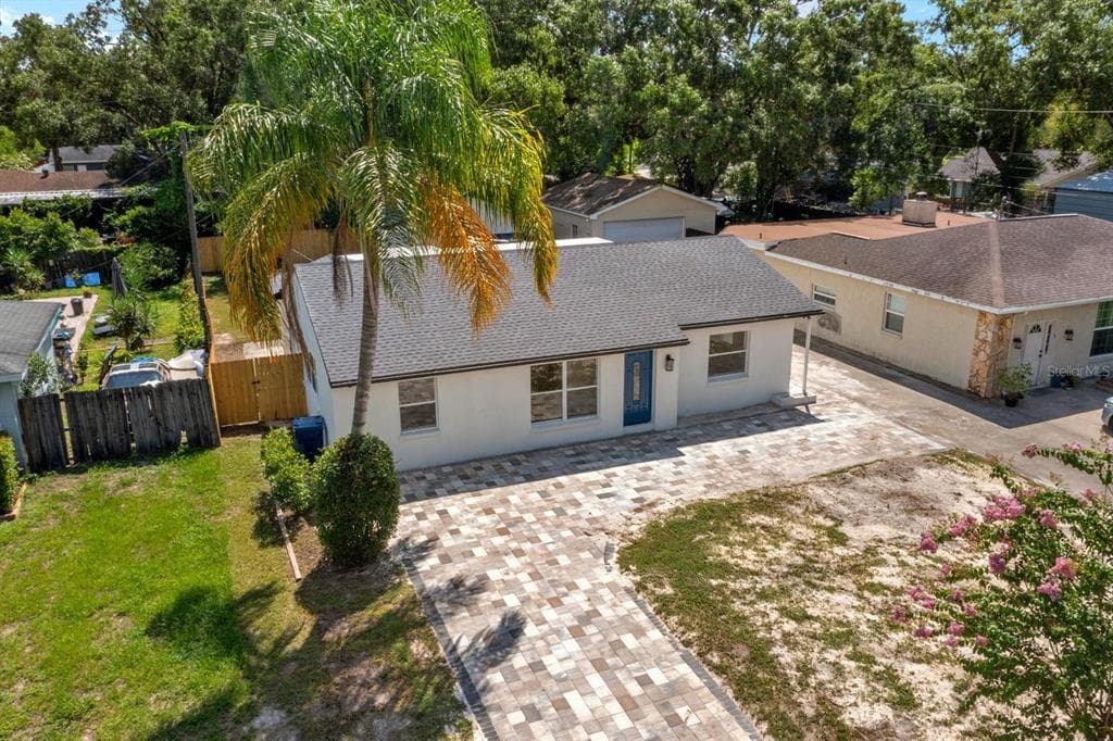 10707 N ROME AVENUE TAMPA, FL 33612