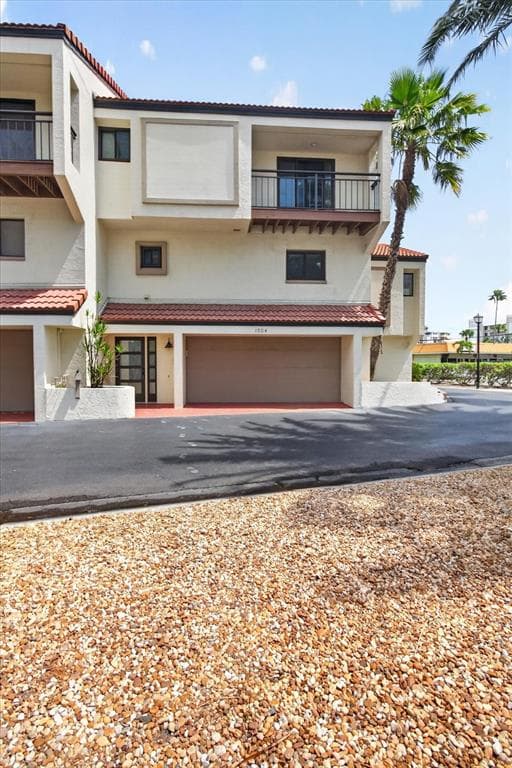 240 WINDWARD PASSAGE UNIT 1004 CLEARWATER BEACH, FL 33767