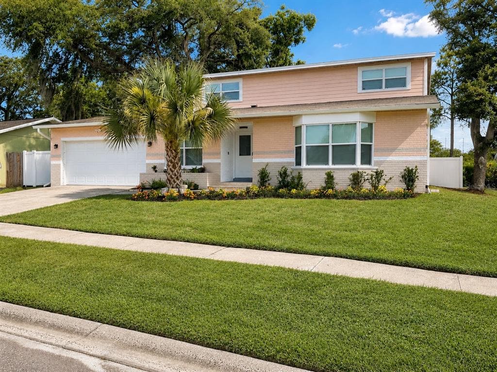 3309 BRIARWOOD LANE