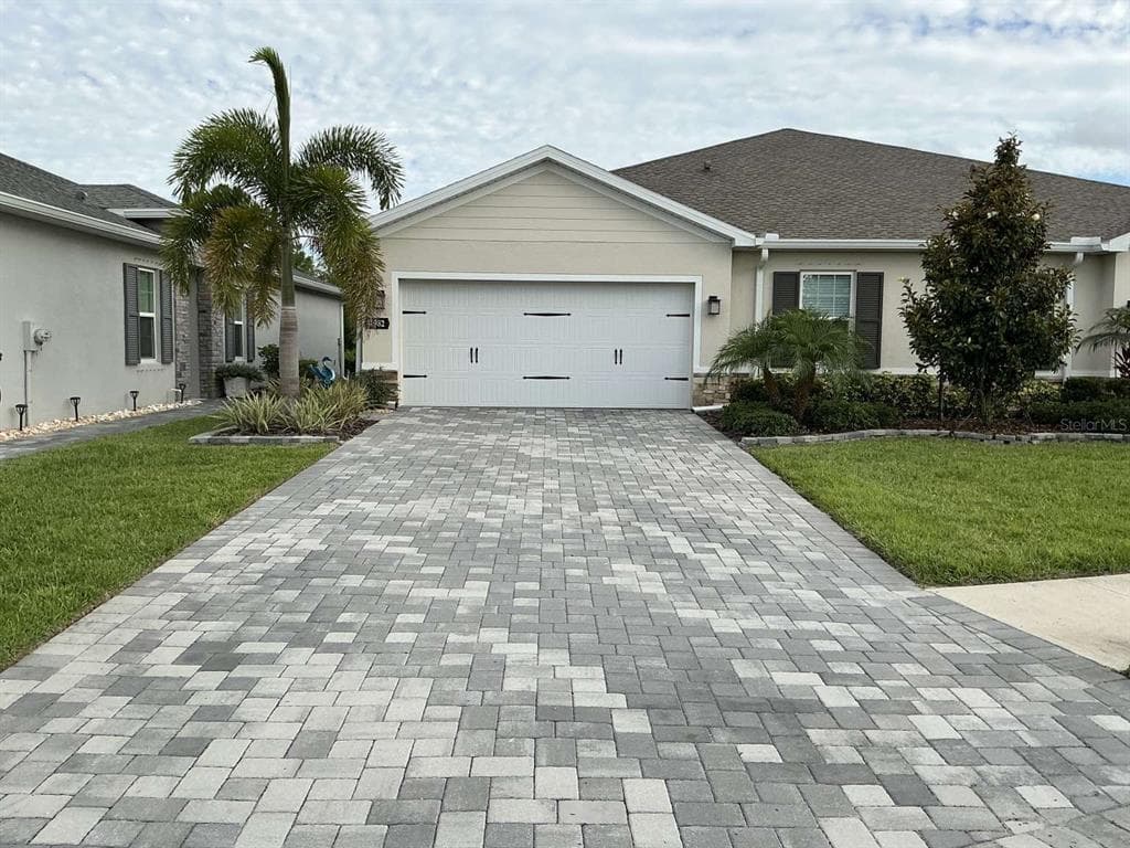1982 W PALMS DRIVE PORT CHARLOTTE, FL 33953