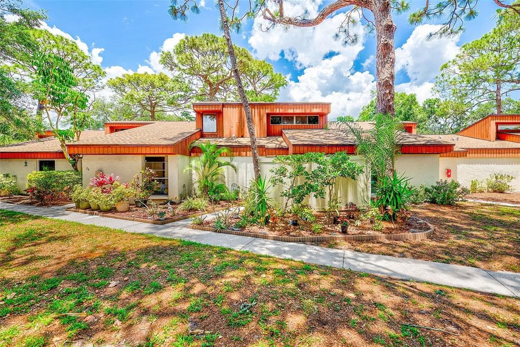 2064 SUNSET POINT ROAD UNIT 73 CLEARWATER, FL 33765