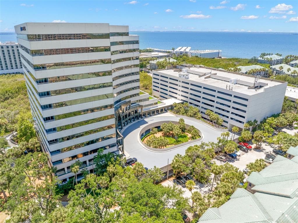 2701 N ROCKY POINT DRIVE UNIT 105 TAMPA, FL 33607