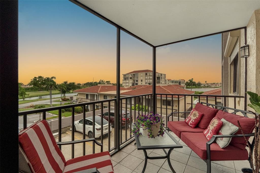 6158 PALMA DEL MAR BOULEVARD S UNIT 305 ST PETERSBURG, FL 33715