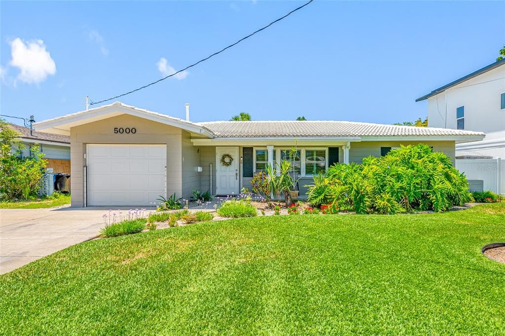 5000 VENETIAN BOULEVARD NE