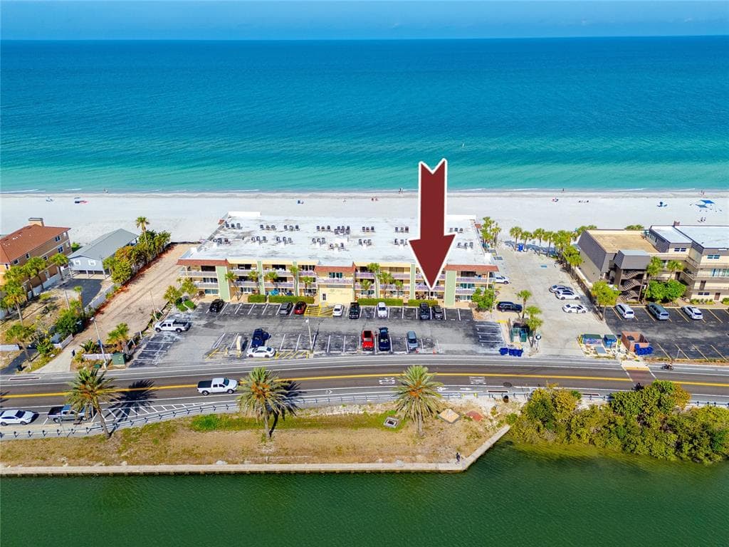 50 GULF BOULEVARD UNIT 108 INDIAN ROCKS BEACH, FL 33785