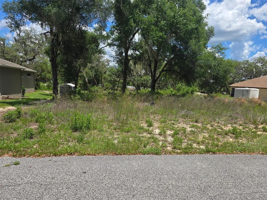 5066 WESTLAKE BOULEVARD DADE CITY, FL 33523