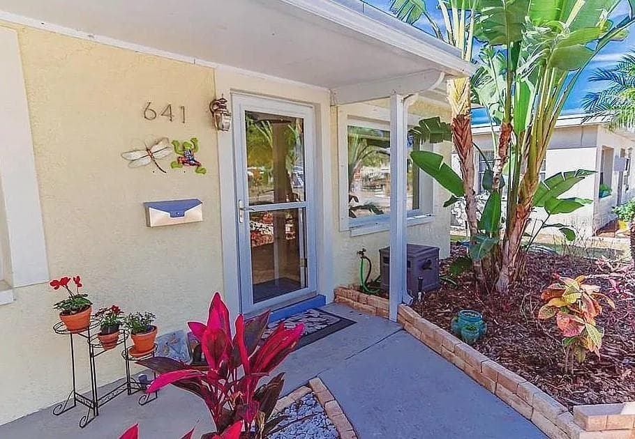 641 FOLSOM STREET S ST PETERSBURG, FL 33707
