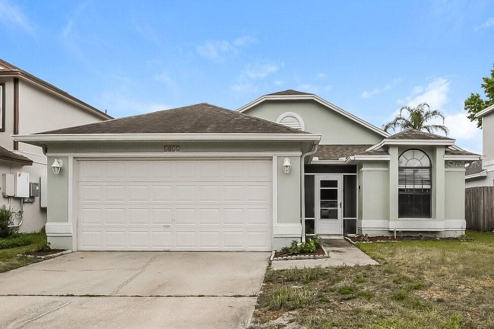 1011 MANIGAN AVENUE OVIEDO, FL 32765