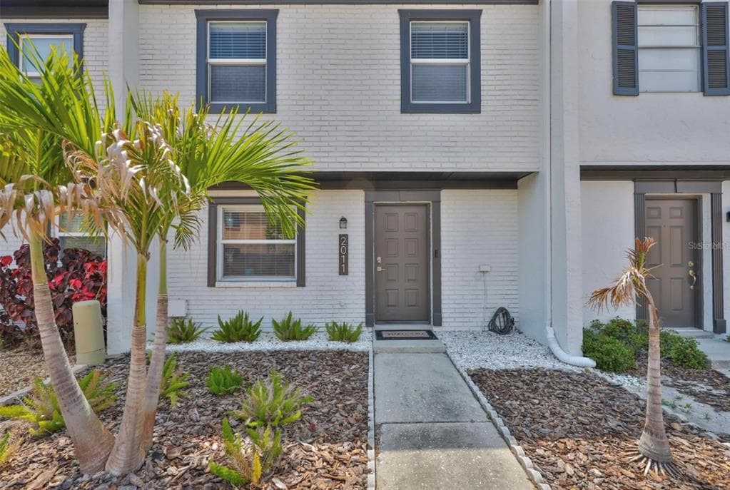 2011 S CAROLINA AVENUE TAMPA, FL 33629