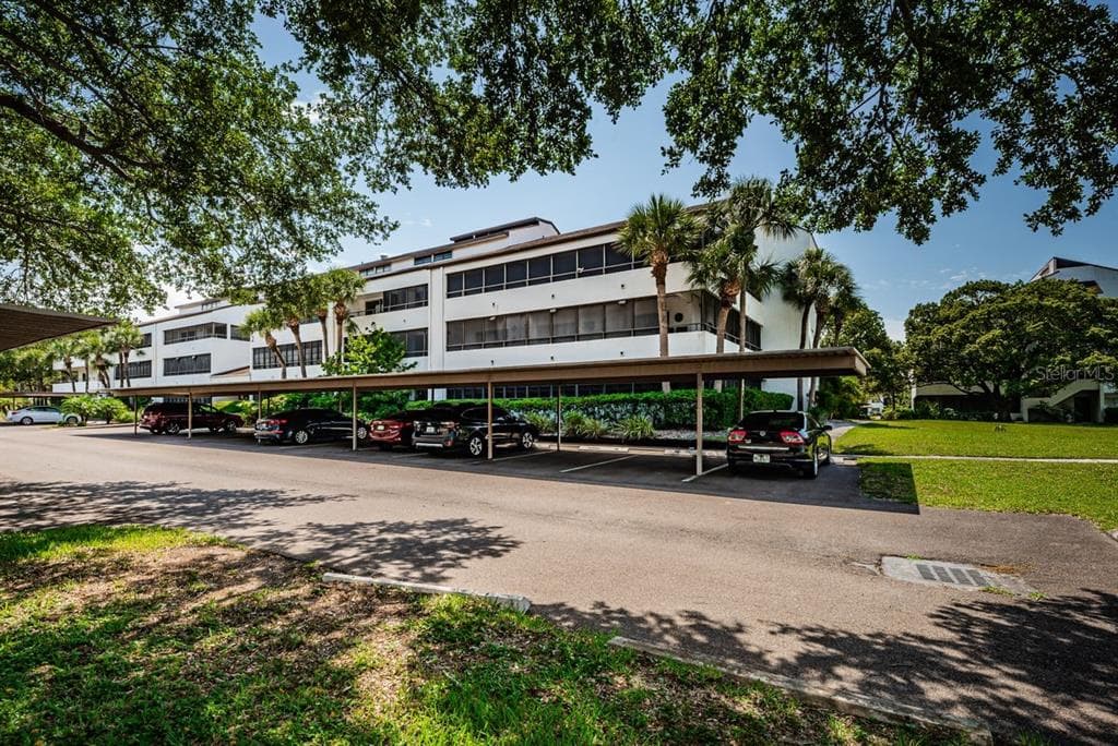 2581 COUNTRYSIDE BLVD UNIT 304