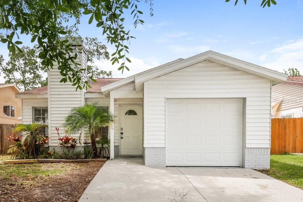 11105 CHERRYWOOD LANE RIVERVIEW, FL 33579