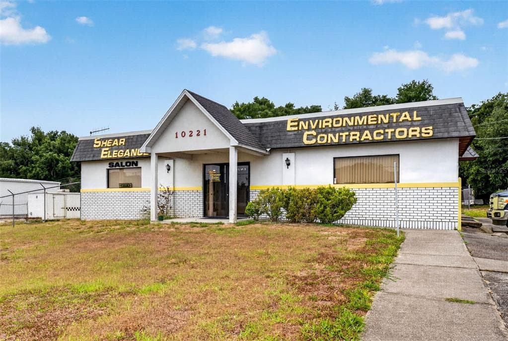 10221 US HIGHWAY 301 DADE CITY, FL 33525