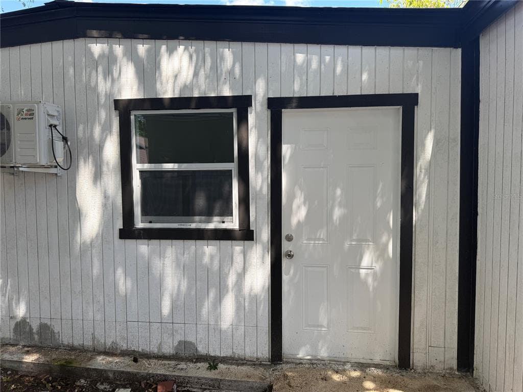 3417 W SAINT CONRAD STREET TAMPA, FL 33607