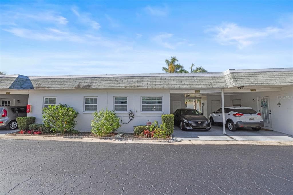7743 39TH TERRACE N ST PETERSBURG, FL 33709