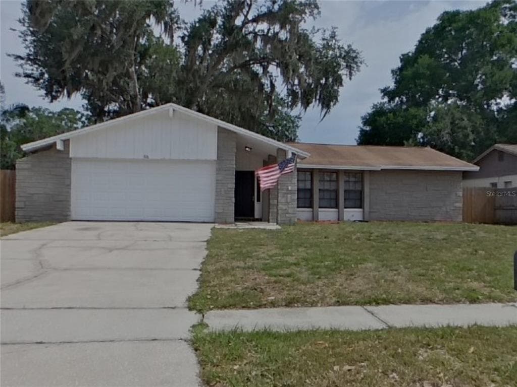 816 CENTERWOOD COURT BRANDON, FL 33511