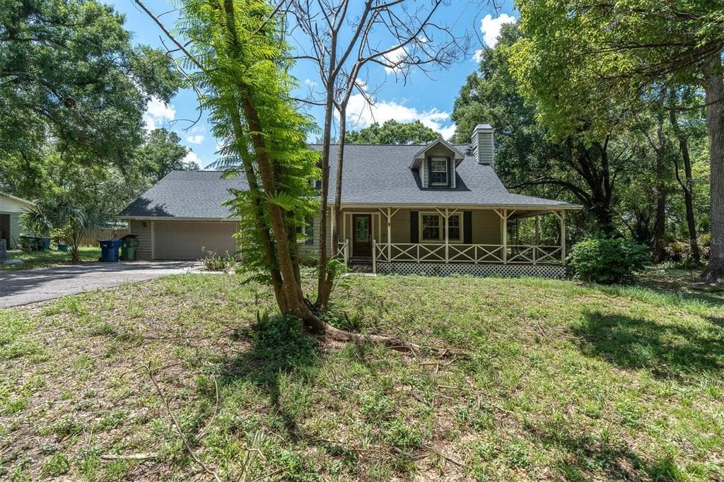 10422 N WOODMERE ROAD TAMPA, FL 33617