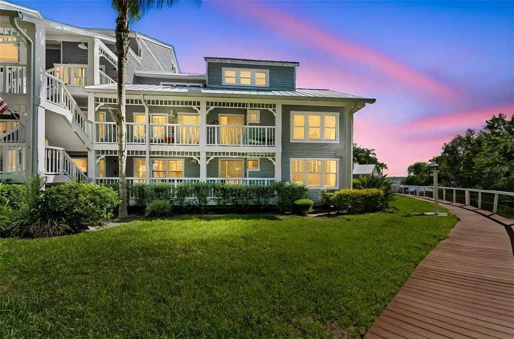 2533 DOLLY BAY DRIVE UNIT 101 PALM HARBOR, FL 34684