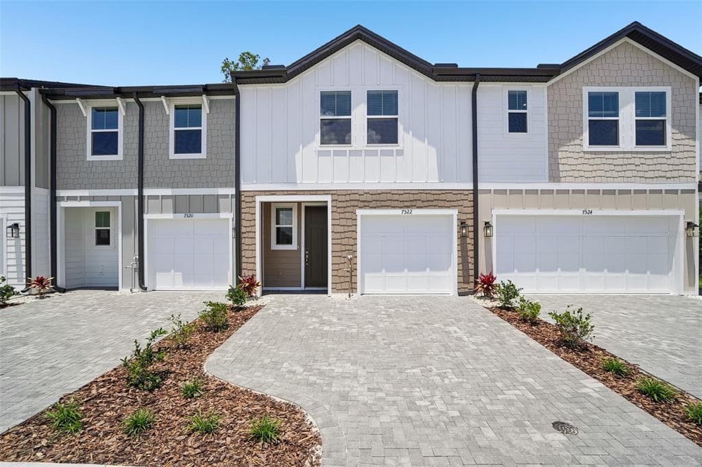7522 DEER VALLEY CIRCLE TAMPA, FL 33635